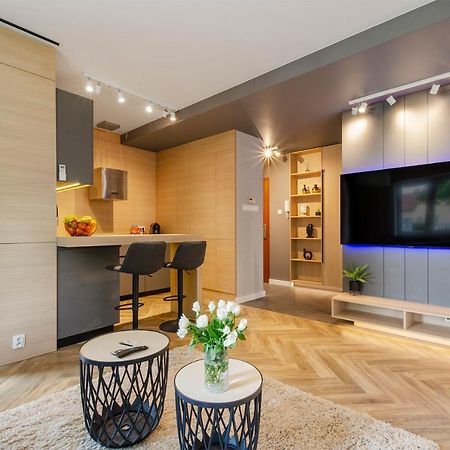 Lupoapartments Kaucja 罗兹 外观 照片