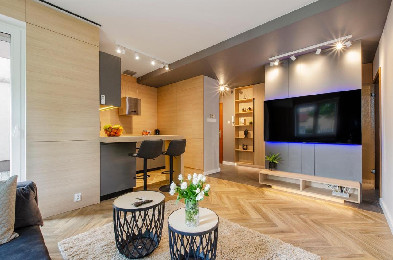Lupoapartments Kaucja 罗兹 外观 照片