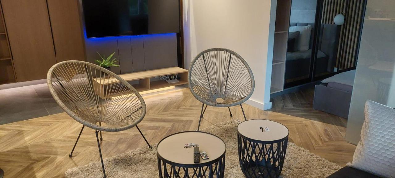 Lupoapartments Kaucja 罗兹 外观 照片