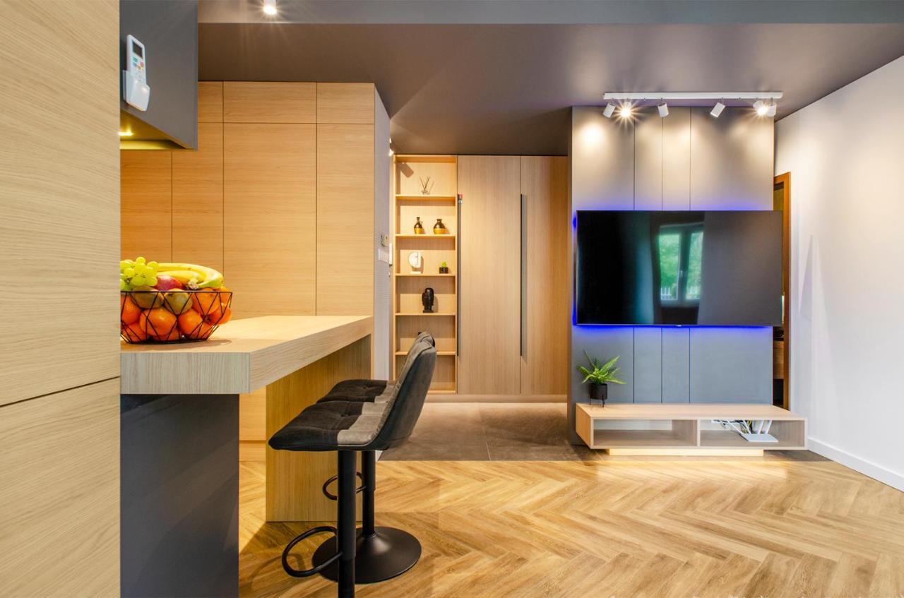 Lupoapartments Kaucja 罗兹 外观 照片